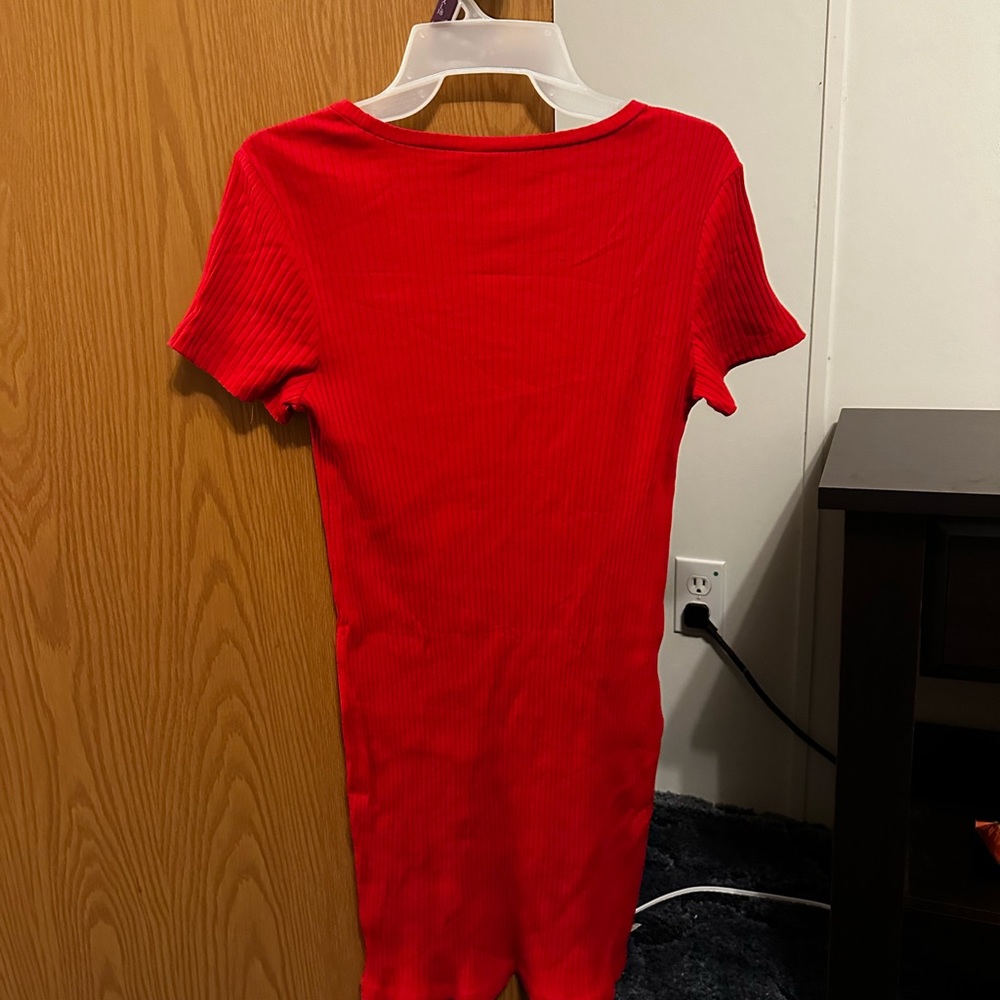 Ribbed shorter red dress